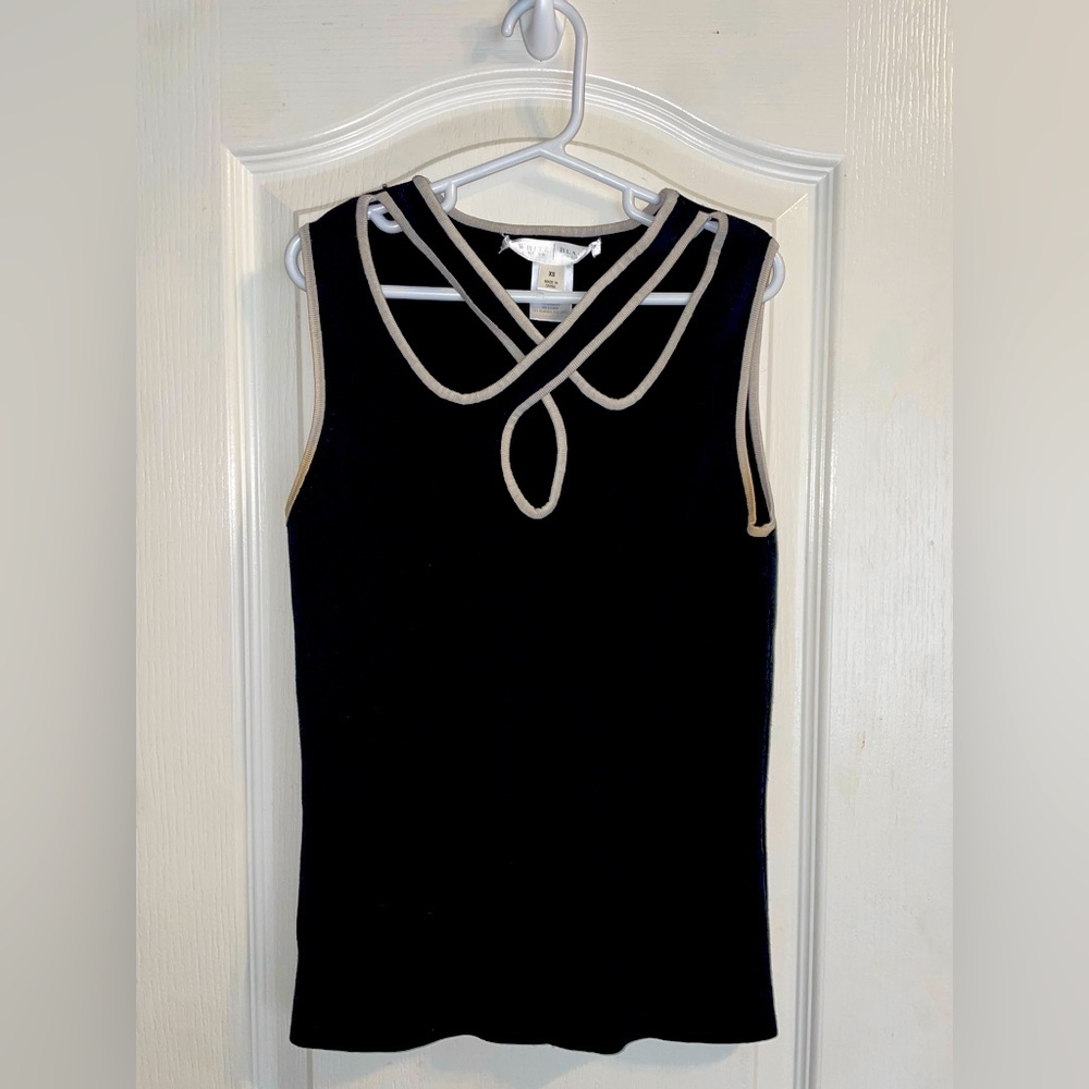 Vintage White House Black Market Black Sleeveless Top with Beige Trim